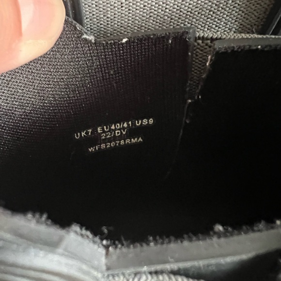 Hunter Chelsea Boots - Picture 4 of 6